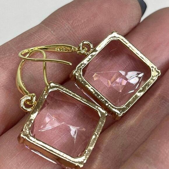 NEW Earrings 1.5" Pink Faceted Glass Paperclip Dangle Drop Trendy Jewelry AU24 - Picture 2 of 4